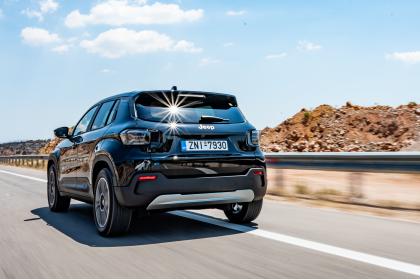 Jeep Avenger BEV 156Ps